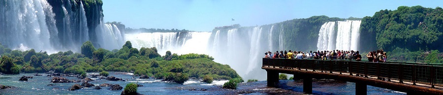Cataratas do Iguaçu. By Martin St-Amant (S23678) - Own work, CC BY 3.0, https://commons.wikimedia.org/w/index.php?curid=3946052