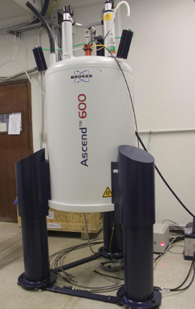 NMR spectrometer installed at IFSC-USP.